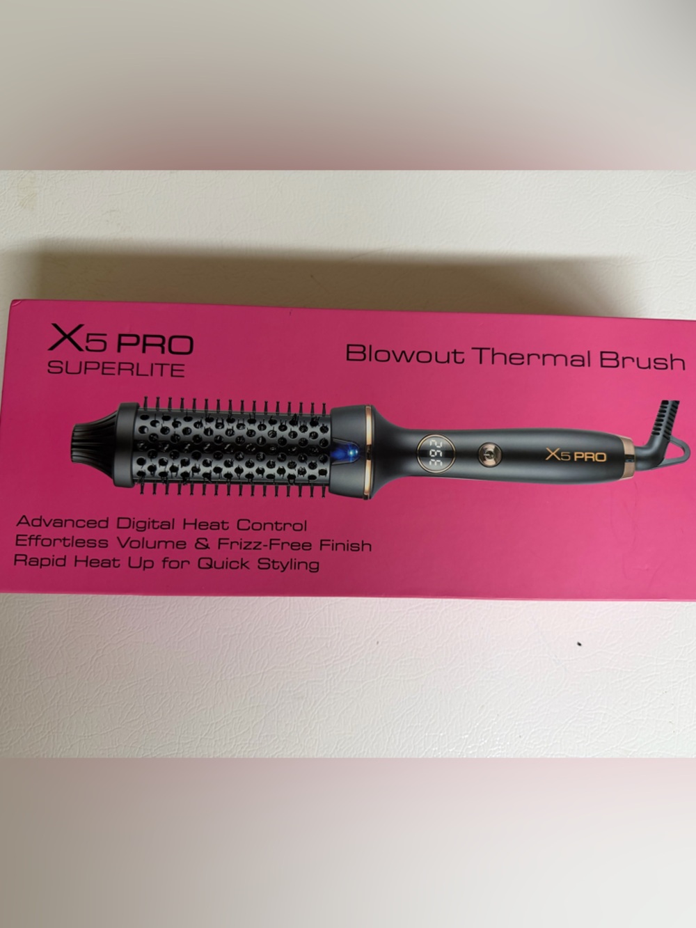 NWT Superlite 1 1/2” Black Blowout Thermal Brush -